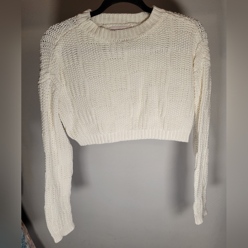 Willow and Wind White Cropped Knit Sweater